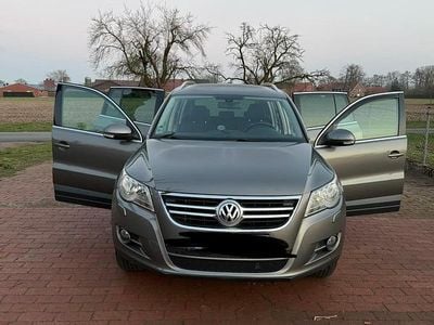 Gebraucht VW Tiguan 103 PS (75 kW) 2010 Grau SUV