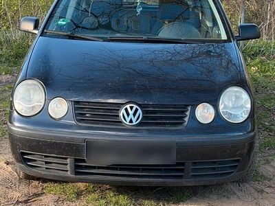 Second-hand VW Polo 65 CP (47 kW) 2002 Negru Hatchback