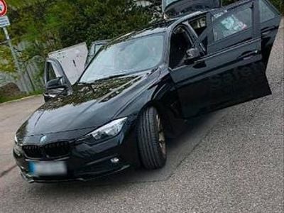 Usata BMW 318 150 CV (110 kW) 2023 Nero Station wagon