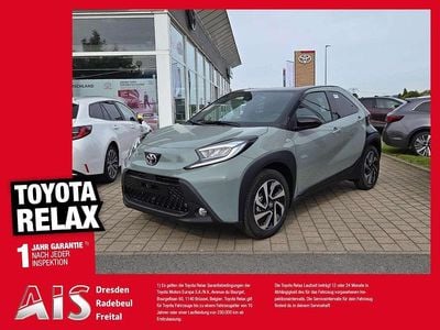 Urban khaki / night sky black Neu 2025 Toyota Aygo X SUV | 18.390 € (Fairer Preis)