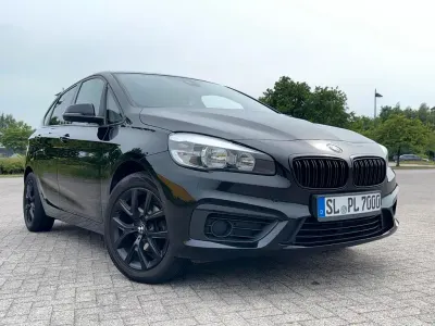 Gebraucht BMW 214 Active Tourer 95 PS (69 kW) 2016 Schwarz Van / Kleinbus