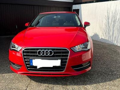 Gebraucht Audi A3 Ambiente 125 PS (91 kW) 2013 Rot Limousine