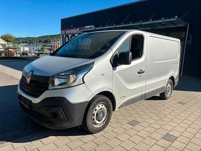 Second-hand Renault Trafic Komfort 116 CP (85 kW) 2015 Gri Monovolum