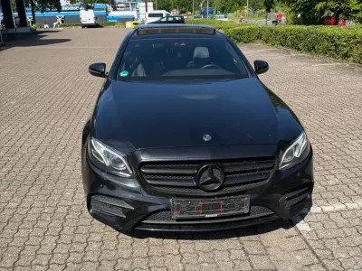 Gebraucht Mercedes E350 AMG line 299 PS (219 kW) 2020 Schwarz Limousine