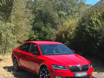 Gebraucht Skoda Superb SportLine 190 PS (139 kW) 2016 Rot Limousine