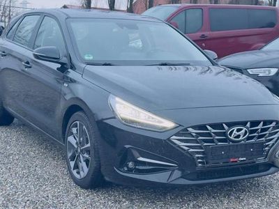 Schwarz Gebraucht 2022 Hyundai i30 Trend Limousine | 20.990 € (Fairer Preis)