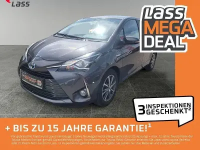 Gebraucht Toyota Yaris Hybrid Basis 101 PS (74 kW) 2019 Grau Kleinwagen