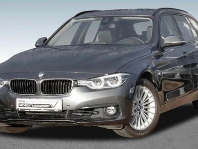 gebraucht BMW 330 i xDrive Touring - Grau - Advantage Automatik