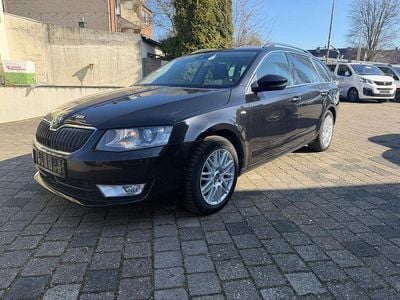 Gebraucht Skoda Octavia 150 PS (110 kW) 2016 Cerna magic/black magic Kleinwagen