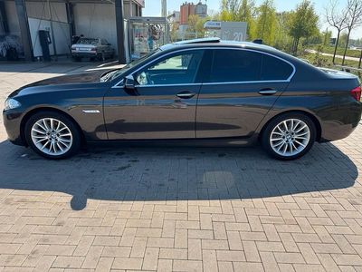Braun Gebraucht 2014 BMW 530 Luxury Line Limousine | 16.500 € (Fairer Preis)