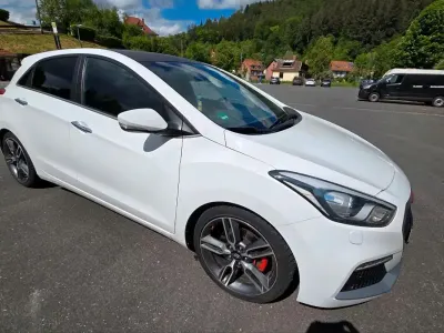 Gebraucht Hyundai i30 Turbo 186 PS (136 kW) 2016 Weiß Kleinwagen