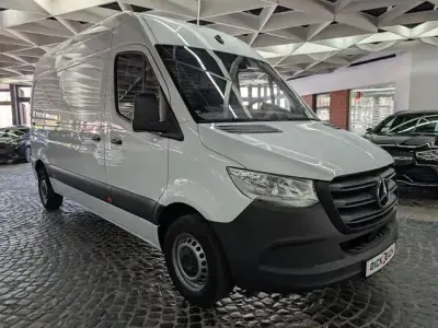 Używany Mercedes Sprinter 114 KM (83 kW) 2023 Biały Van