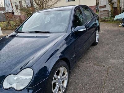 Gebraucht Mercedes 220 150 PS (110 kW) 2005 Blau Limousine