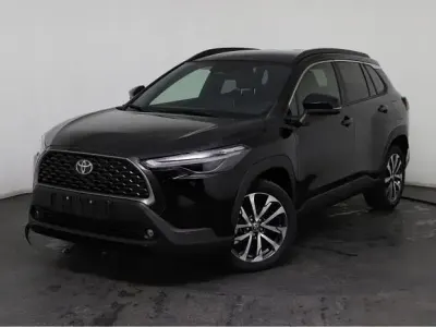 Gebraucht Toyota Corolla Cross Style 197 PS (144 kW) 2024 Schwarz, attitude black mc. (218) SUV