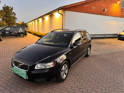Gebraucht Volvo V50 109 PS (80 kW) 2009 Schwarz Kombi
