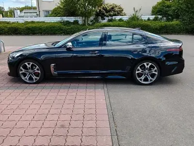 Gebraucht Kia Stinger GT-Line 200 PS (147 kW) 2017 Schwarz Kleinwagen