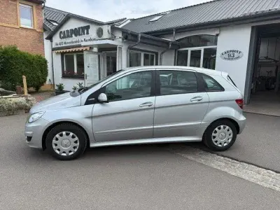 Gebraucht Mercedes B160 95 PS (69 kW) 2011 Silber Kleinwagen