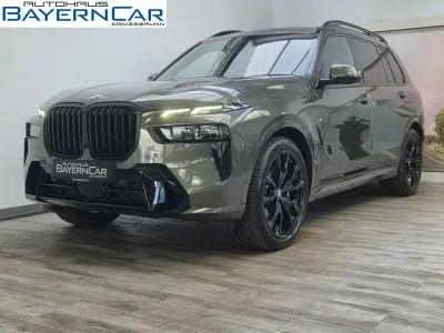 Gebraucht BMW X7 M Sport 352 PS (258 kW) 2025 (0c3d) manhatten metallic SUV