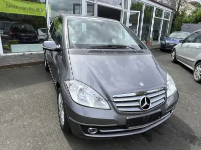 Gebraucht Mercedes A160 95 PS (69 kW) 2010 Grau Limousine