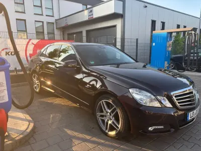 Gebraucht Mercedes E350 Avantgarde 292 PS (214 kW) 2010 Braun Limousine
