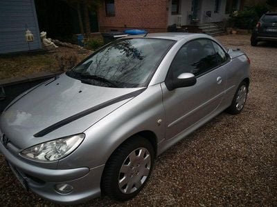 Gebraucht Peugeot 206 CC 109 PS (80 kW) 2005 Silber Cabrio