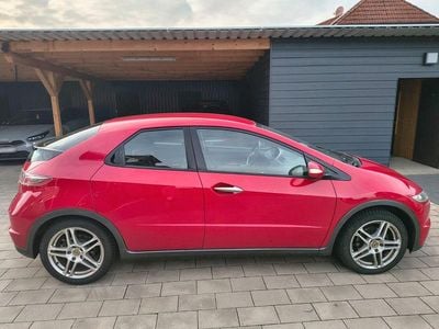 Second-hand Honda Civic 99 CP (72 kW) 2010 Roșu Hatchback