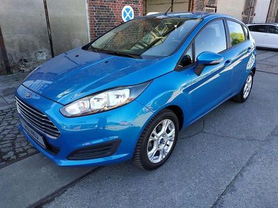 Gebraucht Ford Fiesta 80 PS (58 kW) 2013 Blau Kleinwagen