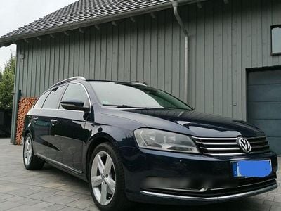 Gebraucht VW Passat Exclusive 140 PS (102 kW) 2013 Blau Kombi