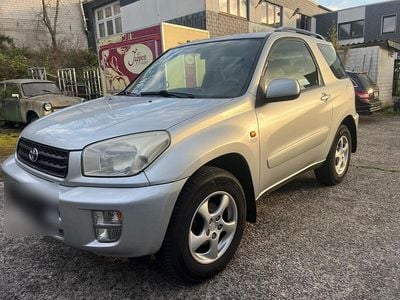 Usata Toyota RAV4 125 CV (91 kW) 2002 Argento SUV
