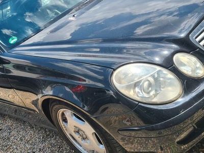 Mercedes E220