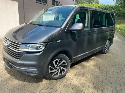 Gebraucht VW Multivan 199 PS (146 kW) 2020 Grau Van / Kleinbus