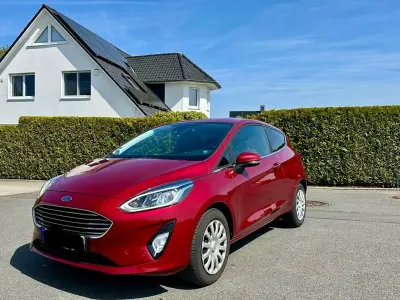 Gebraucht Ford Fiesta Titanium 125 PS (91 kW) 2017 Rot Kleinwagen