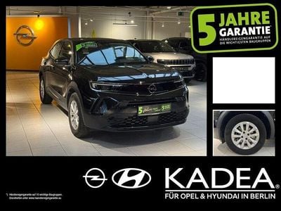 Gebraucht Opel Mokka-e Edition 100 kW (136 PS) 2023 Lackierung schwarz perla nera/typ aussen (metallic) SUV