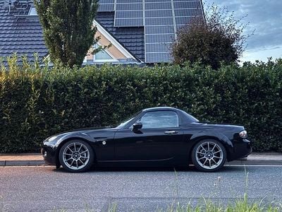 Second-hand Mazda MX5 126 CP (92 kW) 2008 Negru Cabrio