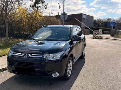 Gebraucht Mitsubishi Outlander Diamant Edition 150 PS (110 kW) 2014 Schwarz SUV