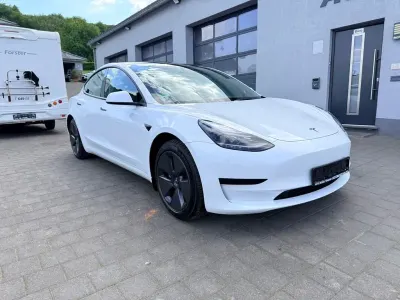 Brugt Tesla Model 3 Standard Range Plus 208 kW (283 HK) 2023 Hvid Sedan
