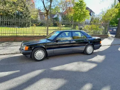 Gebraucht Mercedes 190 179 PS (131 kW) 1989 Schwarz Limousine