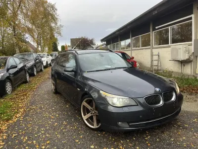 Gebraucht BMW 523 190 PS (139 kW) 2008 Grau Kombi