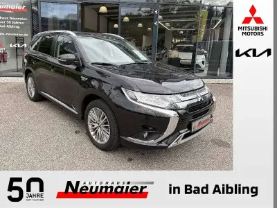 Gebraucht Mitsubishi Outlander P-HEV Basis 135 PS (99 kW) 2020 Schwarz SUV