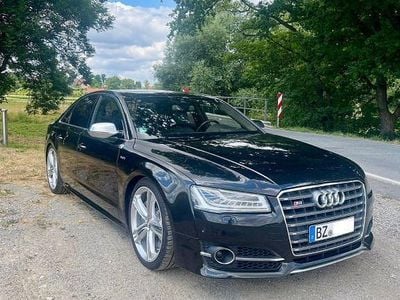 Audi S8