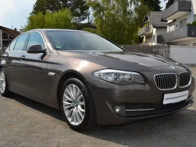 Gebraucht BMW 523 204 PS (150 kW) 2010 Braun Limousine