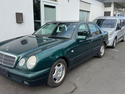 Mercedes E200