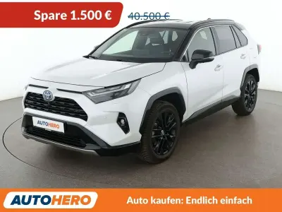 Gebraucht Toyota RAV4 Hybrid Style 218 PS (160 kW) 2024 Weiß SUV