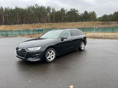 Używany Audi A4 Design 150 KM (110 kW) 2020 Czarny Kombi