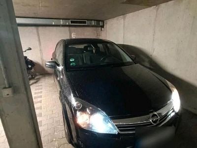 Gebraucht Opel Astra 116 PS (85 kW) 2008 Schwarz Kleinwagen