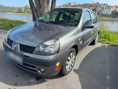 Second-hand Renault Clio II 75 CP (55 kW) 2003 Gri Hatchback