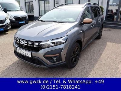 Gebraucht Dacia Jogger 101 PS (74 kW) 2025 Grau Van / Kleinbus
