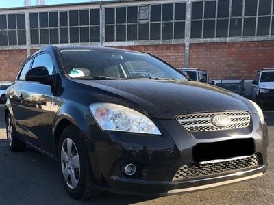 Gebraucht Kia Ceed 126 PS (92 kW) 2008 Kleinwagen