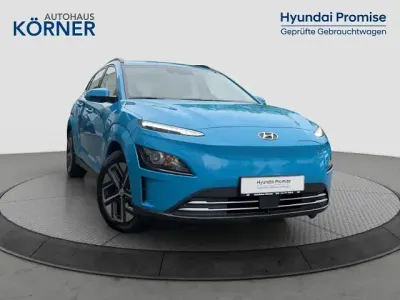 Gebraucht Hyundai Kona Select 100 kW (136 PS) 2023 Blau SUV