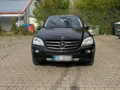 Gebraucht Mercedes ML320 224 PS (164 kW) 2006 Schwarz SUV